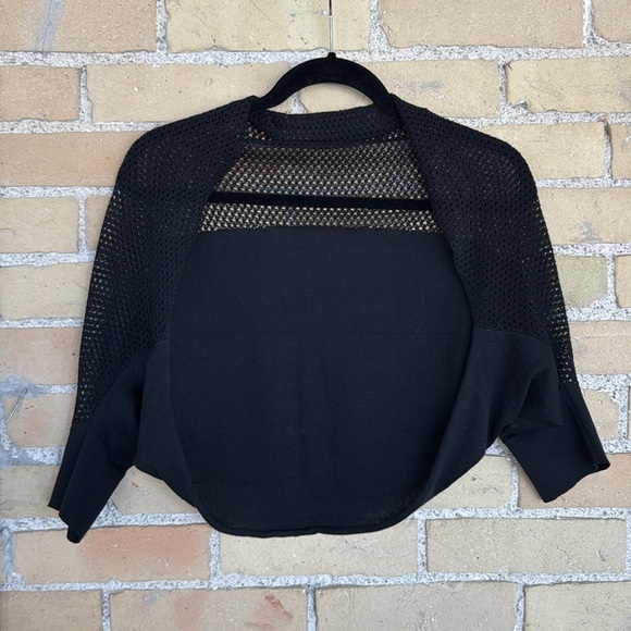 Lida Baday Elegant Black Women's Shrug Sweater - Picture 2 of 4